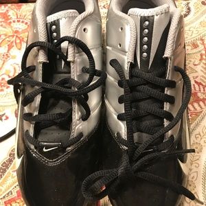 BRAND NEW Nike Lacrosse Cleats. Size 9